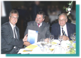 "Wir mussten und wollten weg vom 'hoheitlichen Beamtentum' hin zu einer bürgernahen Dienstleistungsgesellschaft."